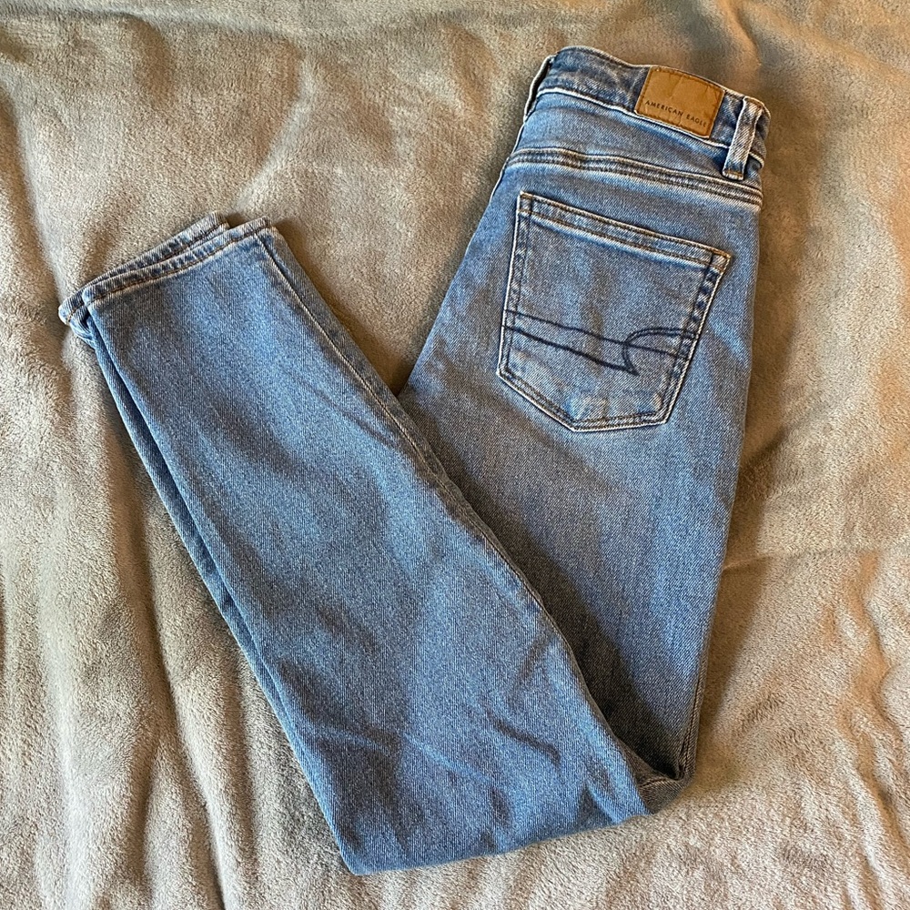 American Eagle mom jeans